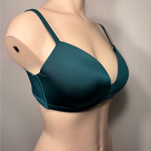 Victoria’s Secret • padded no wire bra - Picture 5 of 5